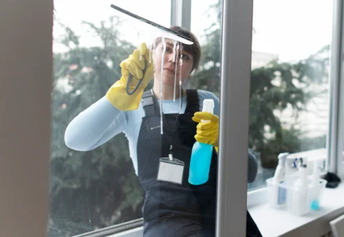 Nettoyage de vitres intérieures et extérieures à Quimper